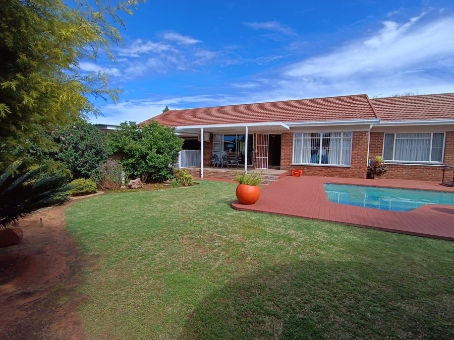 3 Bedroom Property for Sale in Fichardt Park Free State